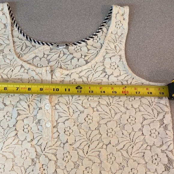 Volcom - Floral lace tank top. Size M - Picture 7 of 8